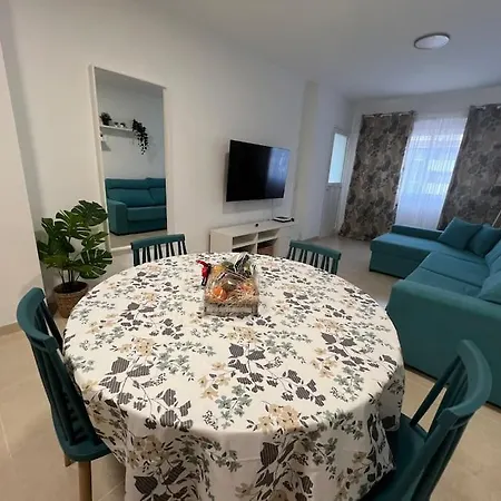 Apartamento Luminoso Con Diseno La Ola Azul * Puertito de Guimar